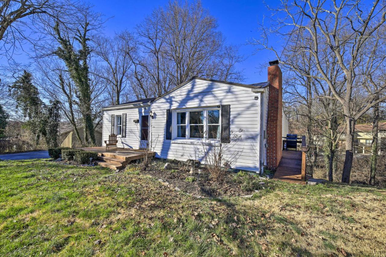Cozy Bristol Home With Yard About 1 Mile To Downtown! Kültér fotó